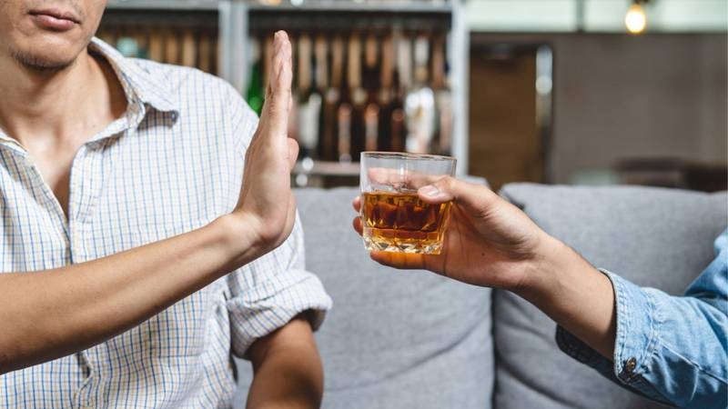 Dejar atrás el consumo moderado de alcohol puede traer beneficios al cuerpo y algunos de sus sistemas. (Foto: Shutterstock)